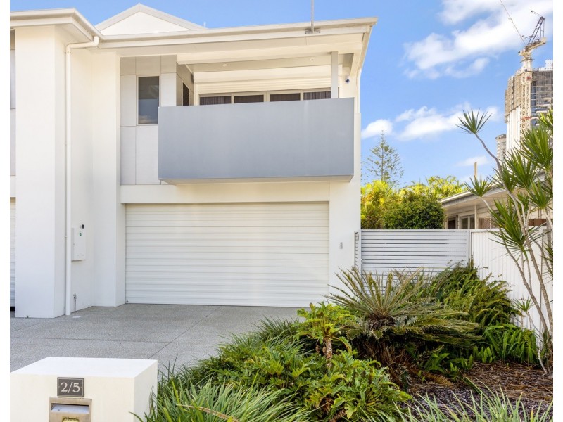 2/5 Ferny Fairway, Burleigh Heads QLD 4220