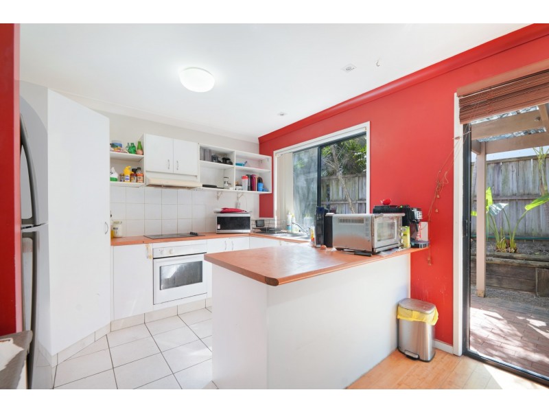 3/24 Amsonia Court, Arundel QLD 4214