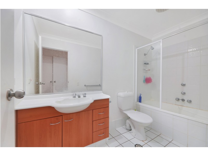 3/24 Amsonia Court, Arundel QLD 4214