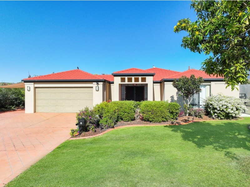 8 Leeds Close, Arundel QLD 4214