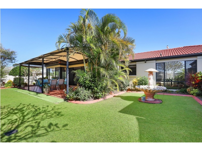 8 Leeds Close, Arundel QLD 4214