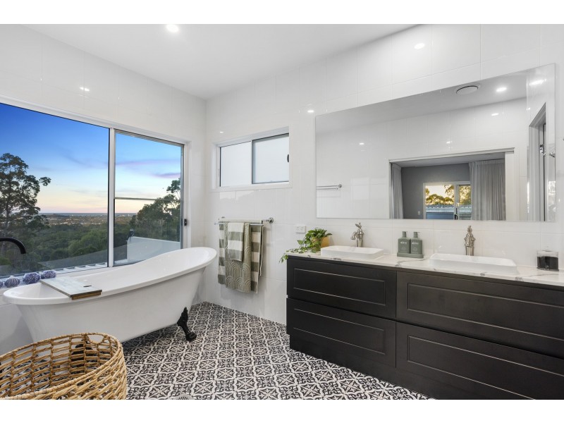 22 Bluebird Lane, Reedy Creek QLD 4227