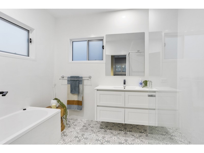 22 Bluebird Lane, Reedy Creek QLD 4227