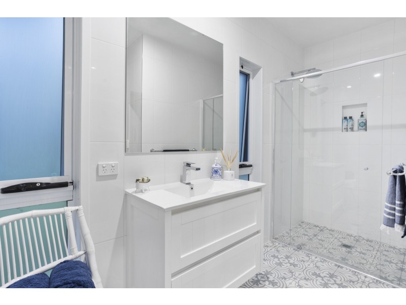 22 Bluebird Lane, Reedy Creek QLD 4227