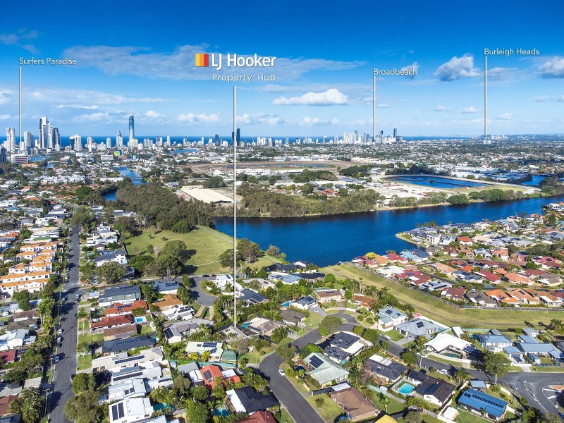 62 Collins Crescent, Benowa QLD 4217