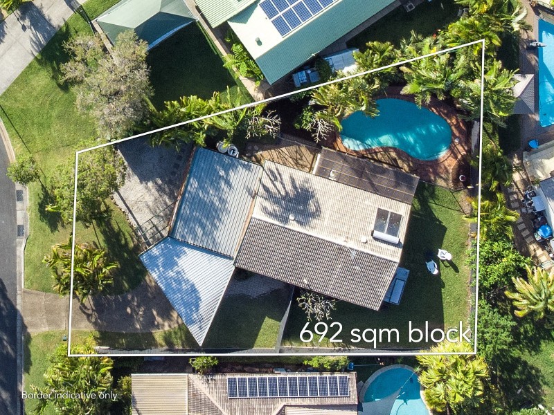 62 Collins Crescent, Benowa QLD 4217