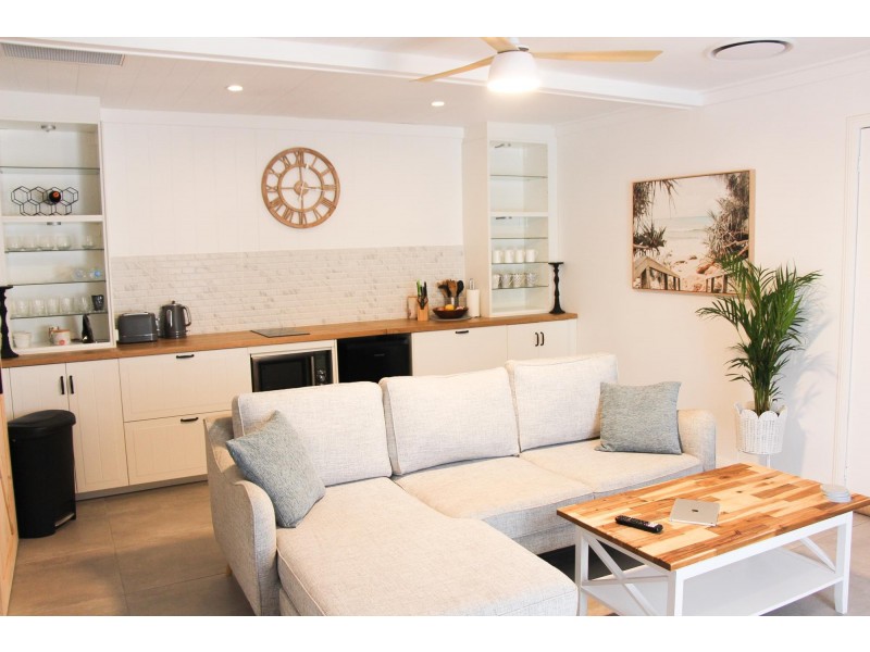 82 Tierney Drive, Currumbin Waters QLD 4223