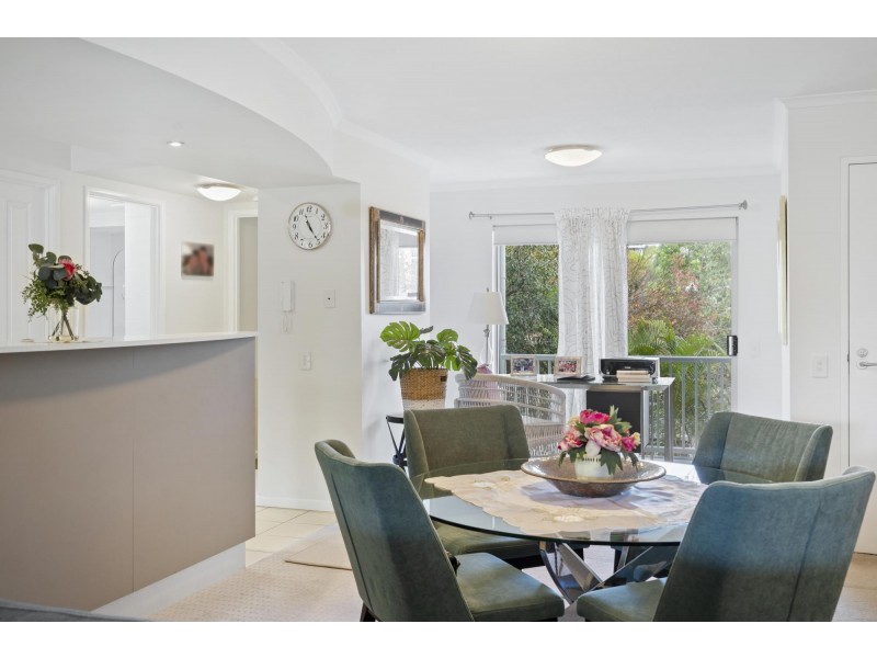 4/1 Riverwalk Avenue, Robina QLD 4226