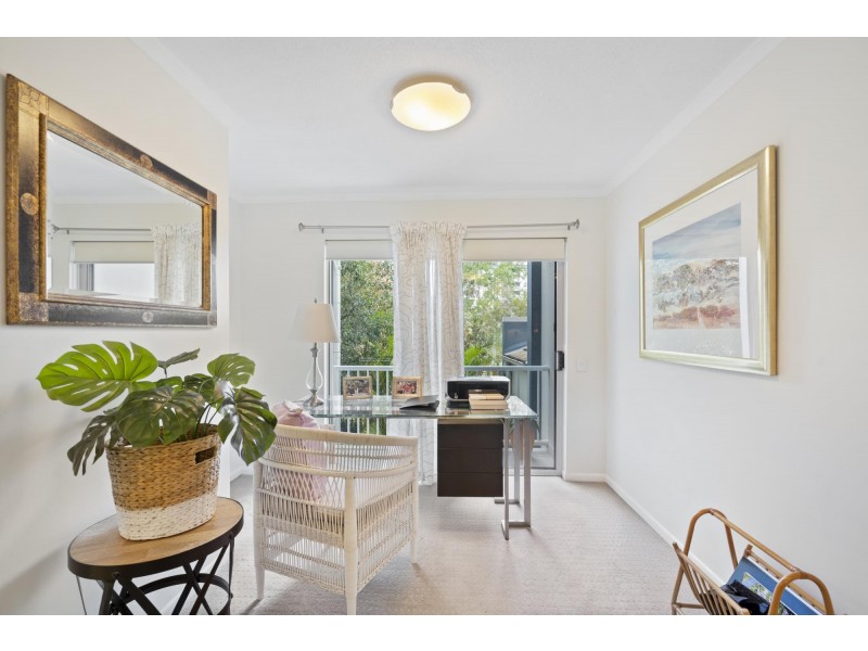 4/1 Riverwalk Avenue, Robina QLD 4226