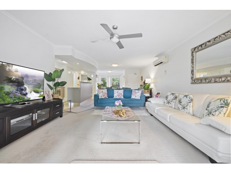 4/1 Riverwalk Avenue, Robina QLD 4226