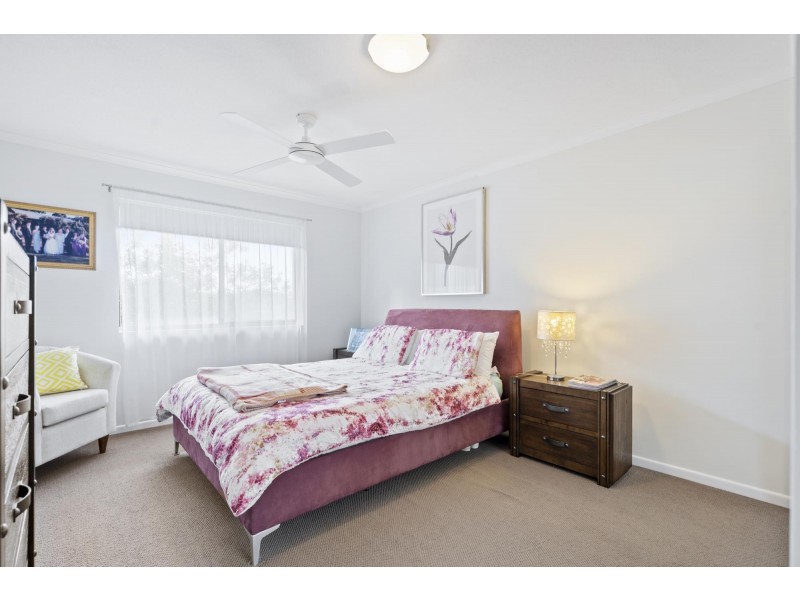 4/1 Riverwalk Avenue, Robina QLD 4226
