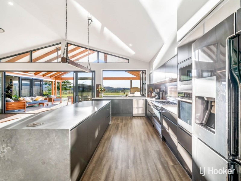 169 Montego Hills Drive, Kingsholme QLD 4208