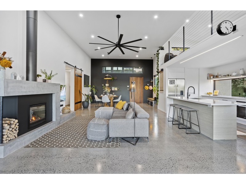 6 Warri Way, Currumbin Valley QLD 4223