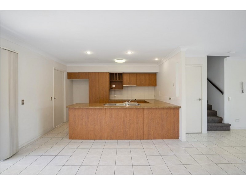 88/302 Christine Avenue, Varsity Lakes QLD 4227