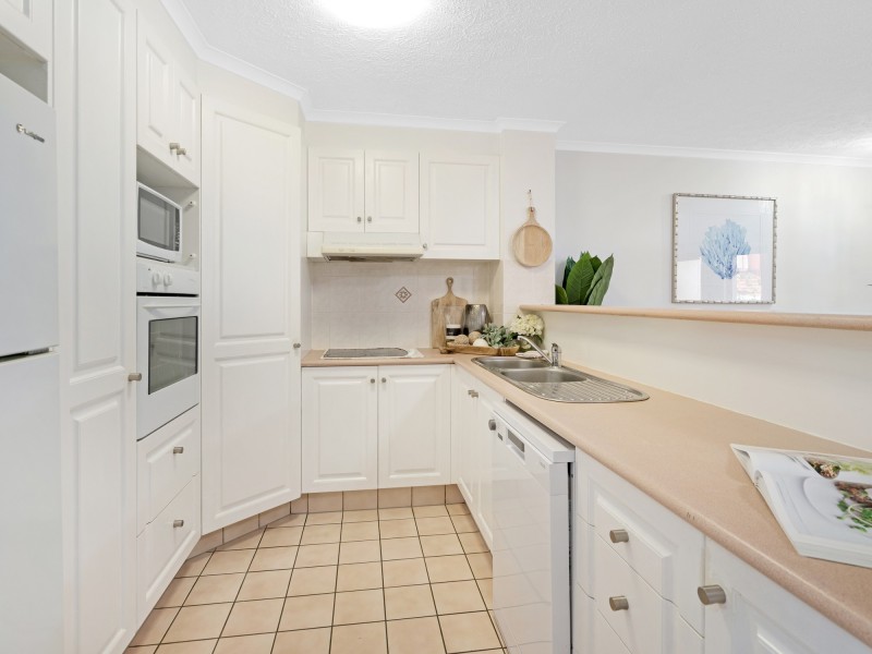 5/2103 Gold Coast Highway, Miami QLD 4220
