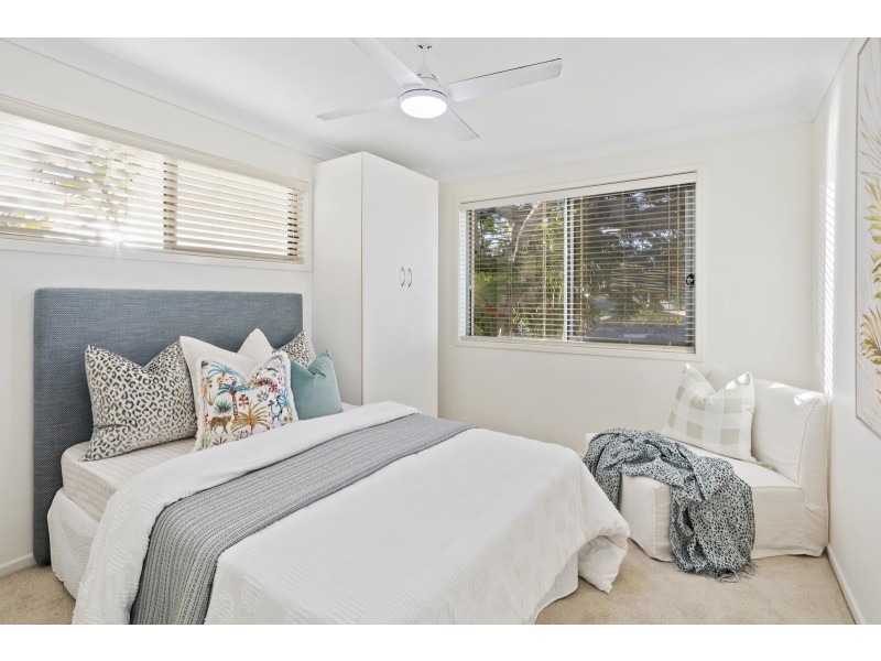 15 Alma Street, Broadbeach Waters QLD 4218