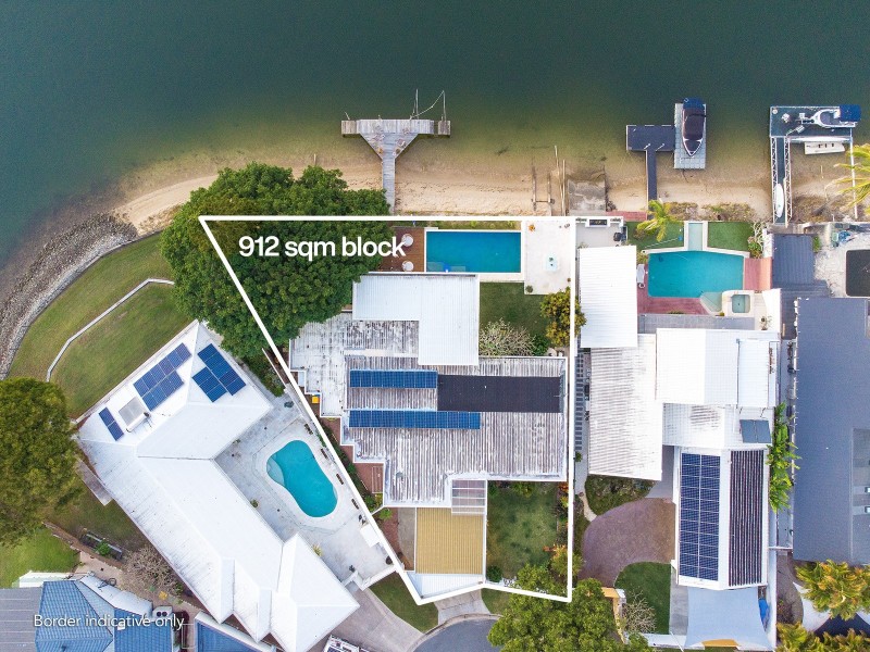15 Alma Street, Broadbeach Waters QLD 4218