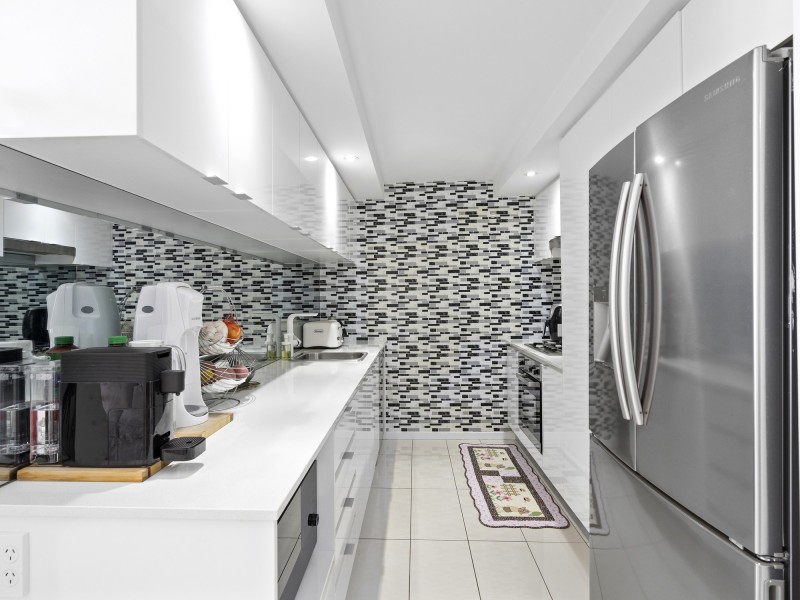 102/11 Compass Drive, Biggera Waters QLD 4216