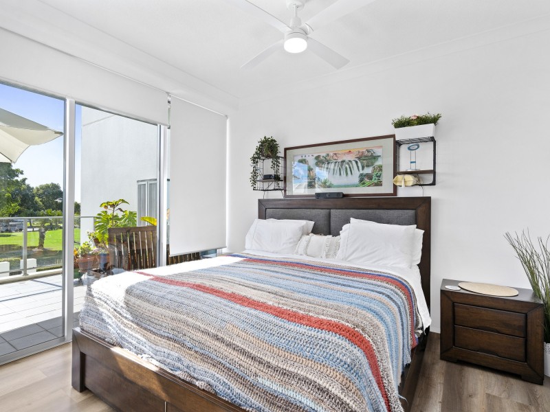 102/11 Compass Drive, Biggera Waters QLD 4216