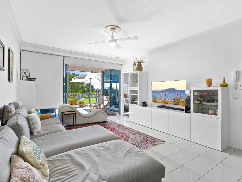 102/11 Compass Drive, Biggera Waters QLD 4216