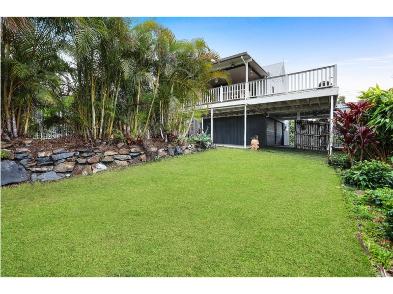 4 Malao Rise, Pacific Pines QLD 4211