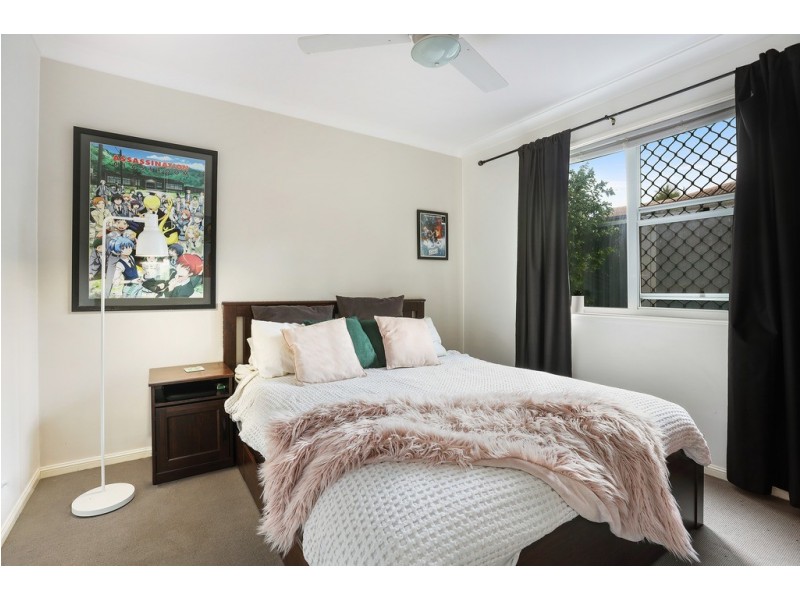 4 Malao Rise, Pacific Pines QLD 4211