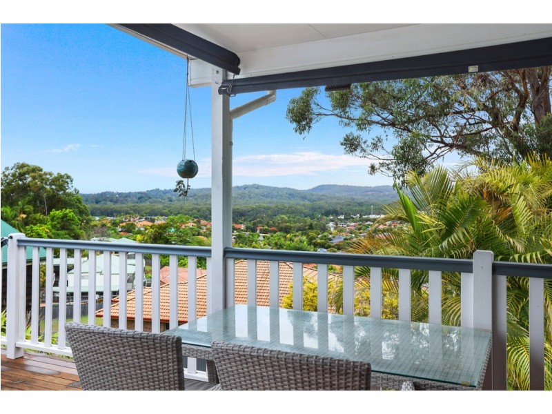 4 Malao Rise, Pacific Pines QLD 4211