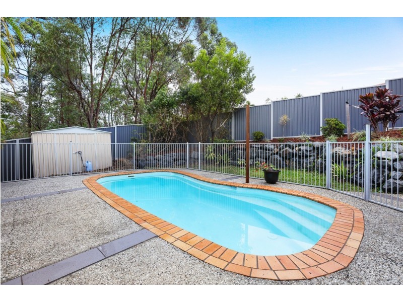 4 Malao Rise, Pacific Pines QLD 4211
