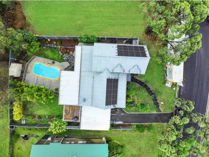 4 Malao Rise, Pacific Pines QLD 4211