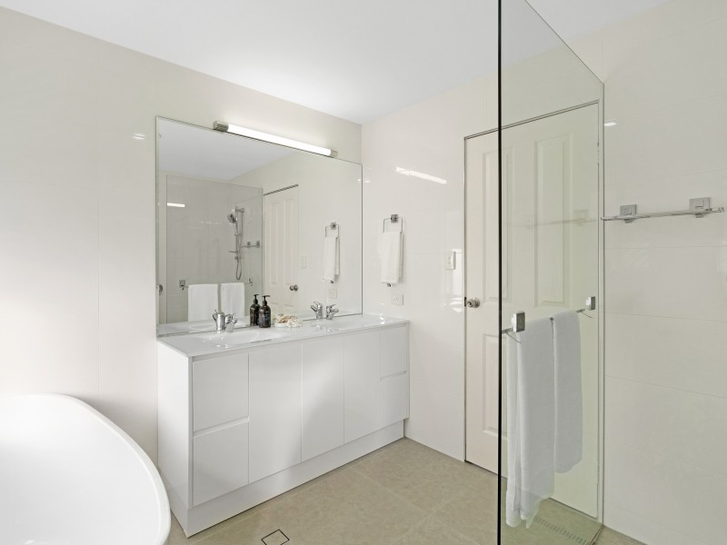 94 Thorngate Drive, Robina QLD 4226
