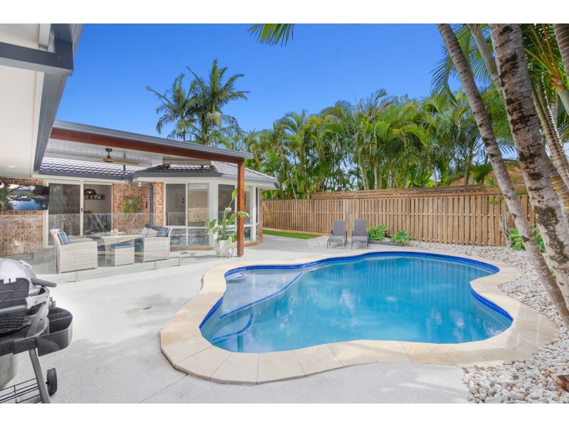 11 Yodelay Street, Varsity Lakes QLD 4227