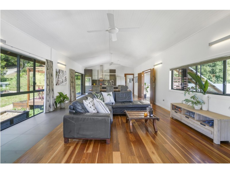 8 Five Springs Lane, Currumbin Valley QLD 4223