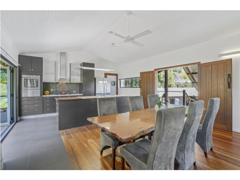 8 Five Springs Lane, Currumbin Valley QLD 4223