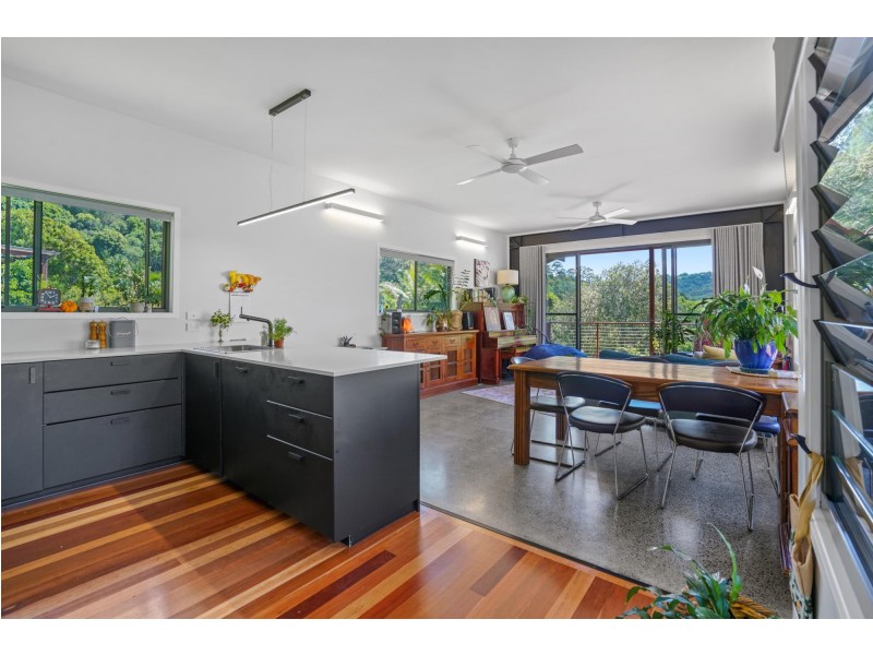 8 Five Springs Lane, Currumbin Valley QLD 4223