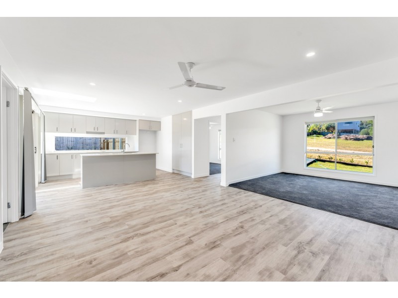 8 Dahlia Street, Russell Island QLD 4184