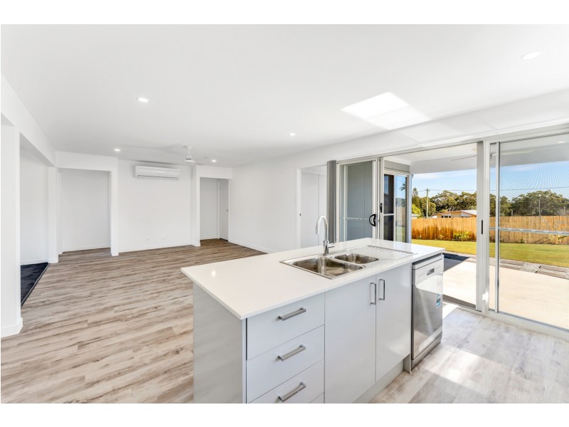 8 Dahlia Street, Russell Island QLD 4184