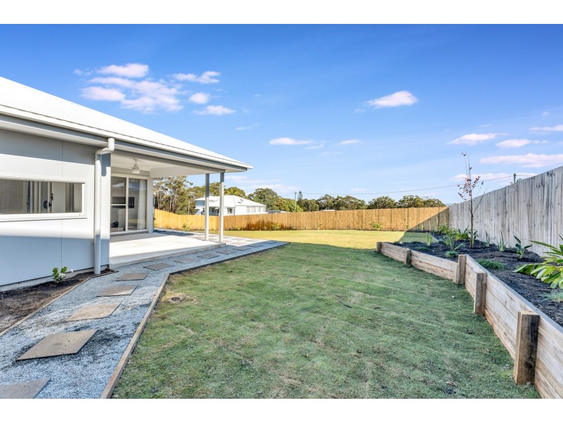 8 Dahlia Street, Russell Island QLD 4184