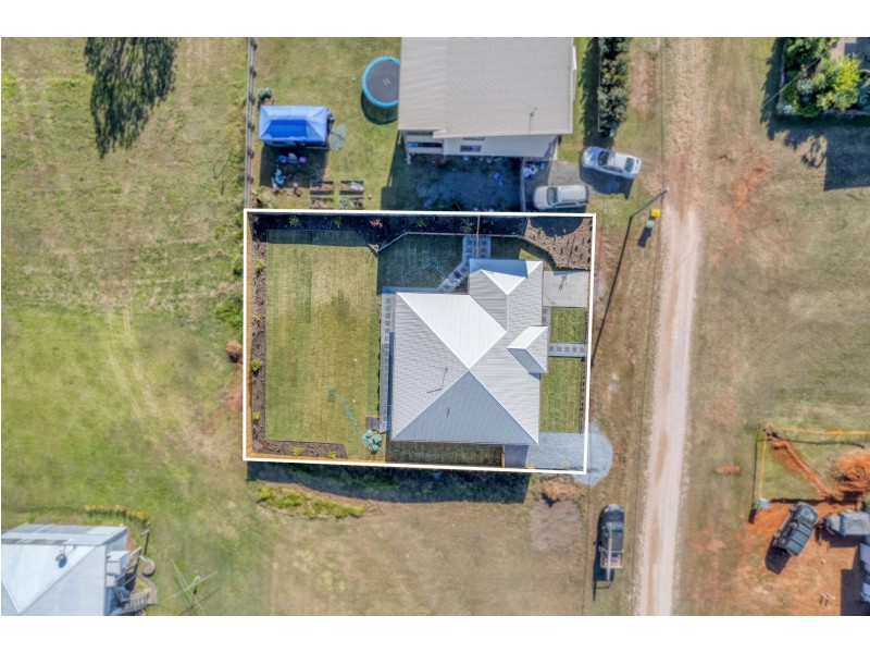 8 Dahlia Street, Russell Island QLD 4184