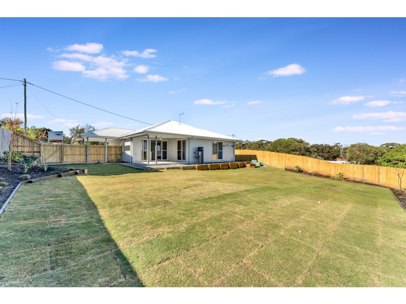 8 Dahlia Street, Russell Island QLD 4184