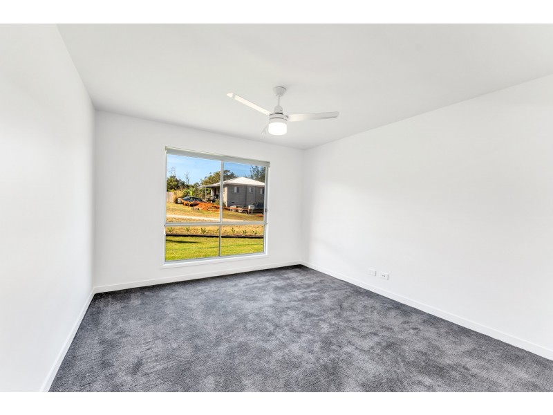 8 Dahlia Street, Russell Island QLD 4184