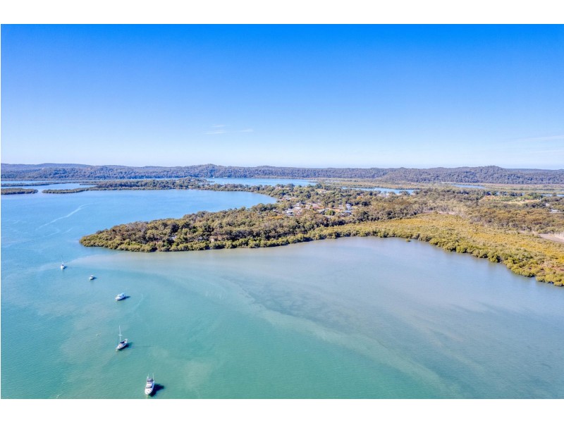 8 Dahlia Street, Russell Island QLD 4184