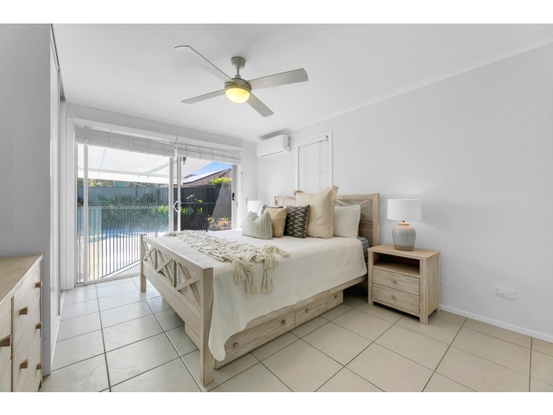 3 Goolagong Court, Broadbeach Waters QLD 4218