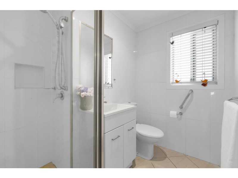 3 Goolagong Court, Broadbeach Waters QLD 4218
