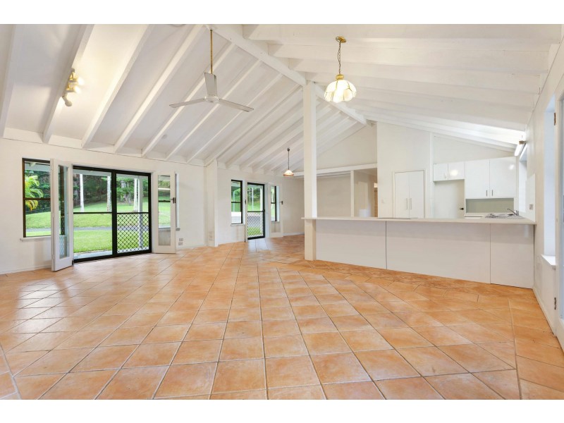 750 Tallebudgera Creek Road, Tallebudgera Valley QLD 4228