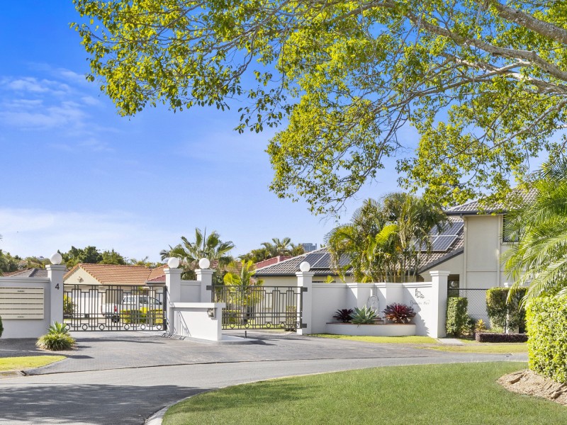 17/4 Bronberg Court, Southport QLD 4215