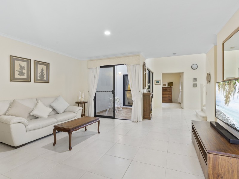 17/4 Bronberg Court, Southport QLD 4215