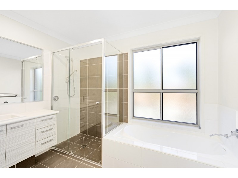 13/126-134 Central Street, Labrador QLD 4215