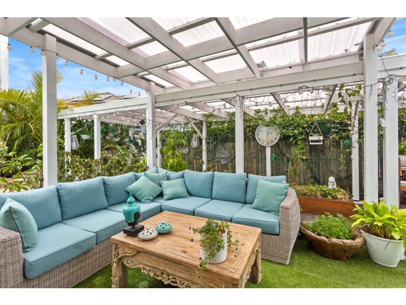 9 Meridien Avenue, Varsity Lakes QLD 4227