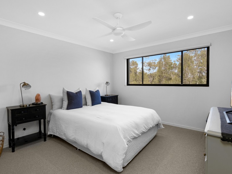 B13/1 Great Hall Drive, Miami QLD 4220