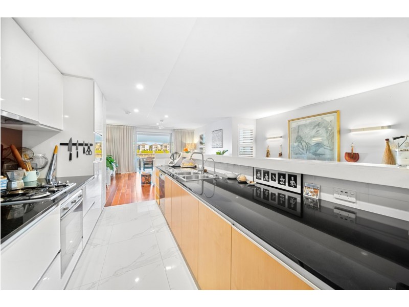 5/802 Glades Drive, Robina QLD 4226